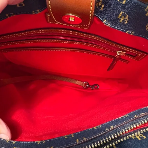 NWT Dooney & Bourke “Greta Lilliana” tote and pouch